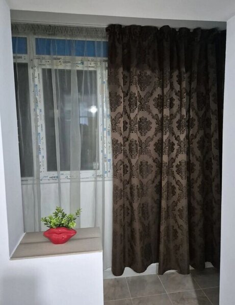 Titan 2 camere decomandat